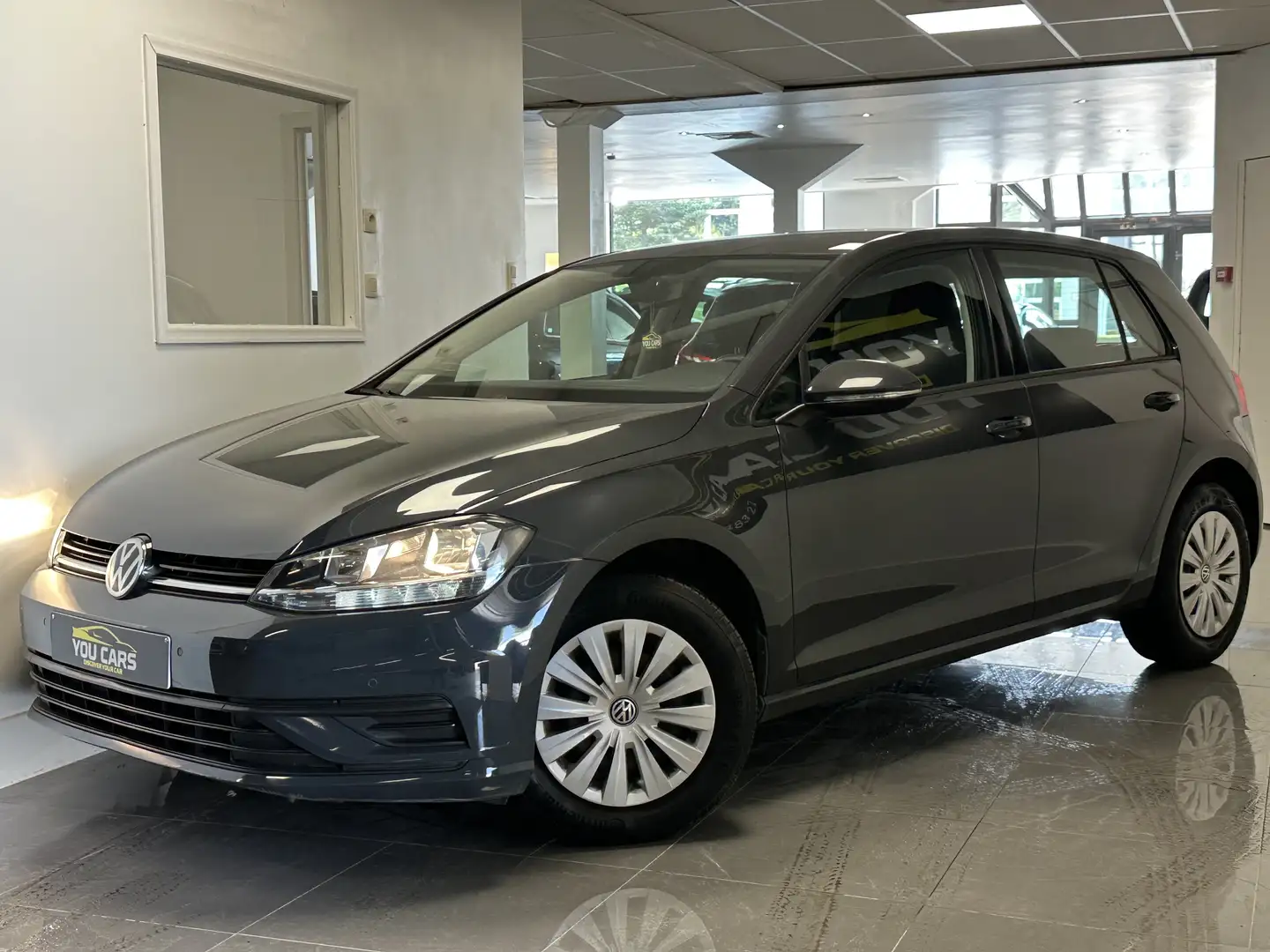 Volkswagen Golf 1.0 TSI (BlueMotion Technology) Comfortline Grau - 2
