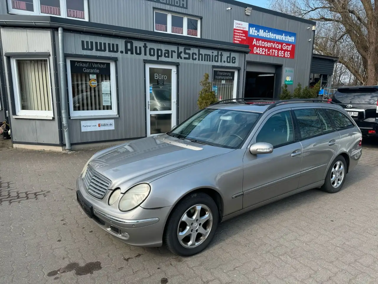 Mercedes-Benz E 220