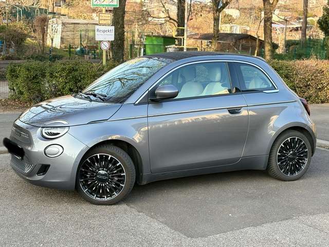 Imagine Fiat 500C 500e C La Prima
