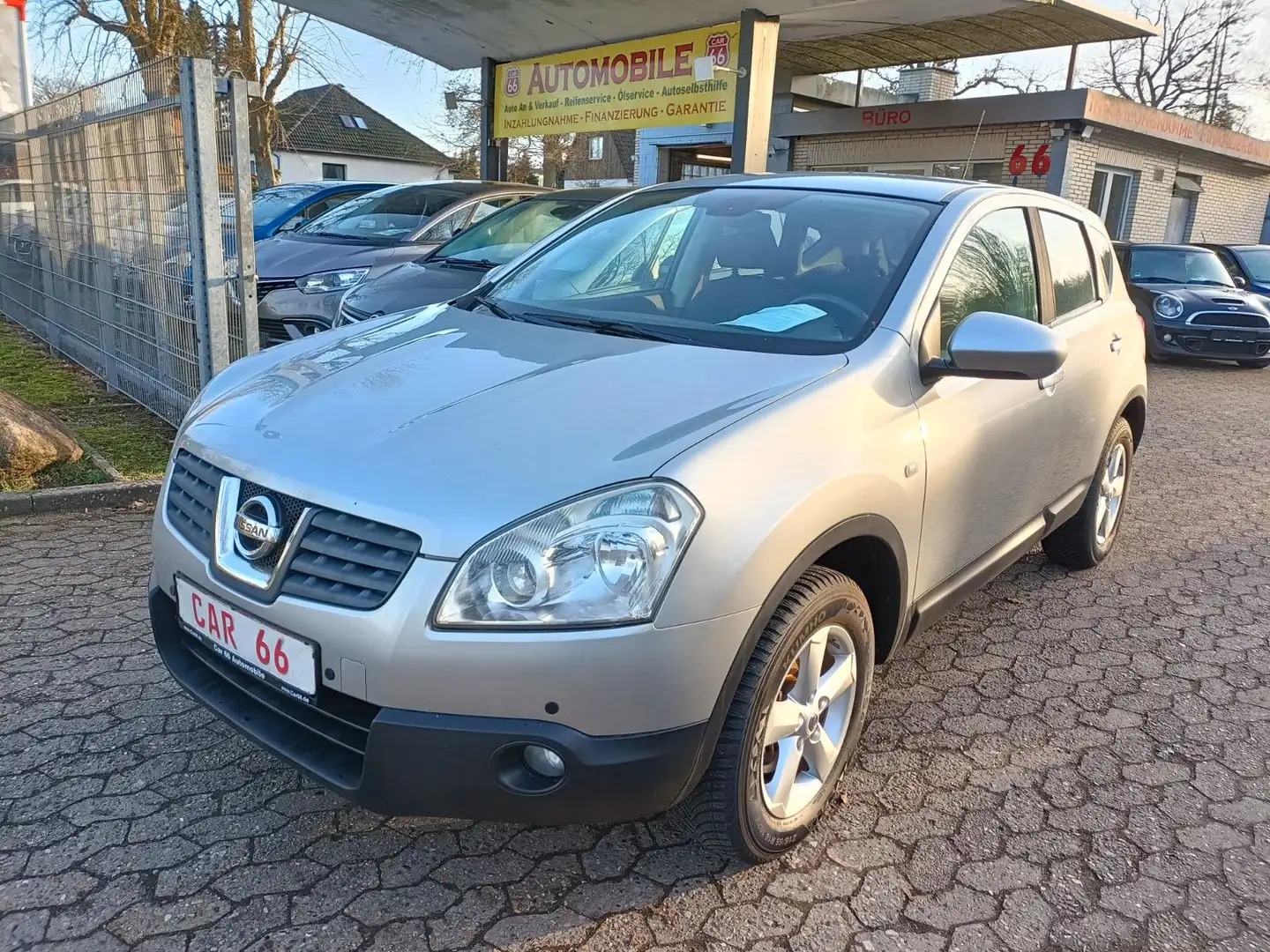 Nissan Qashqai Tekna Silber - 1