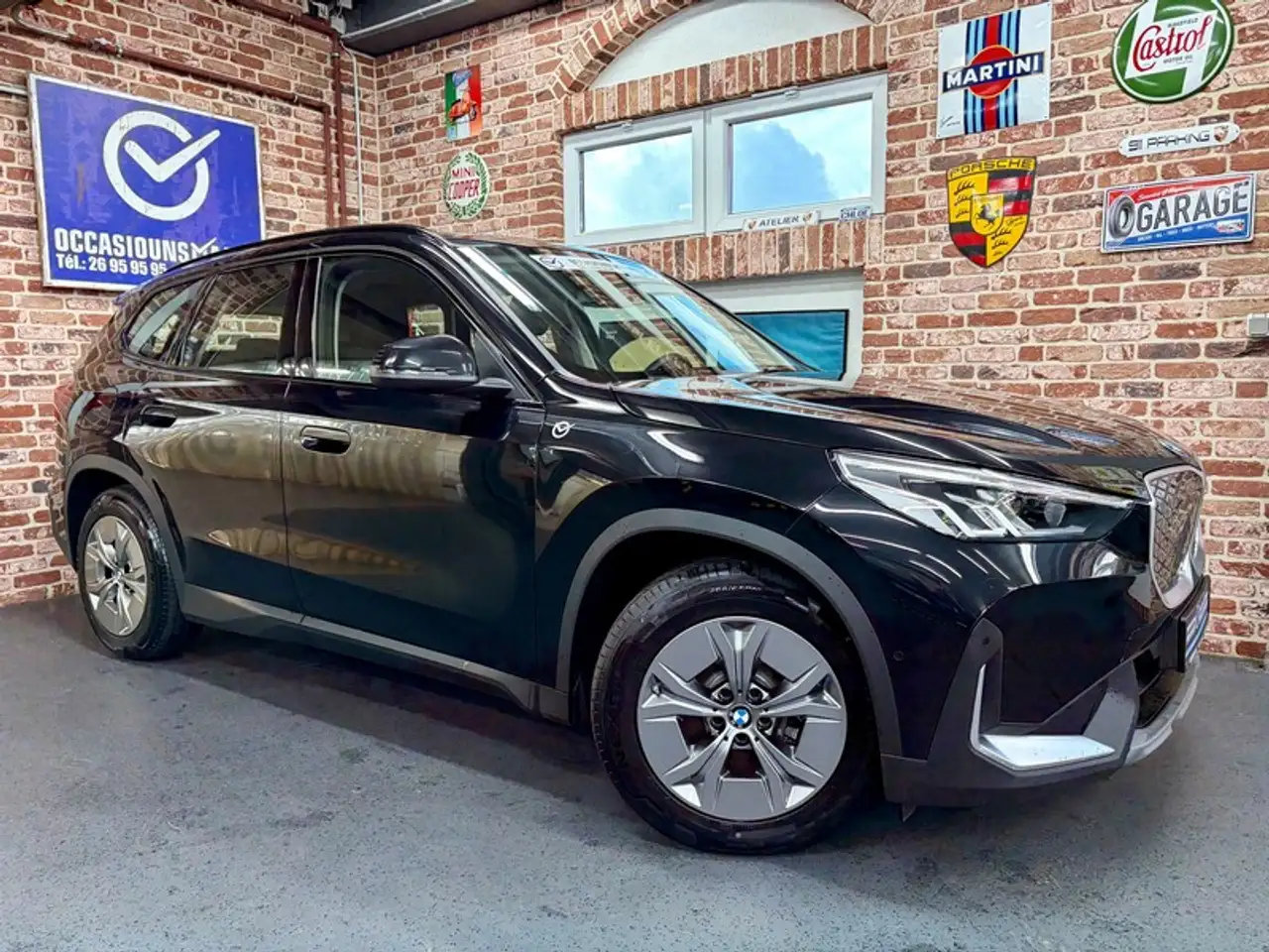 BMW iX1