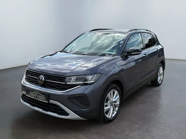 Volkswagen T-Cross view 2