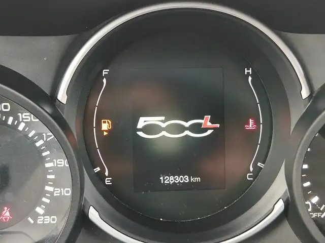 Fiat 500l view 13