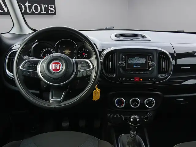 Fiat 500l view 11
