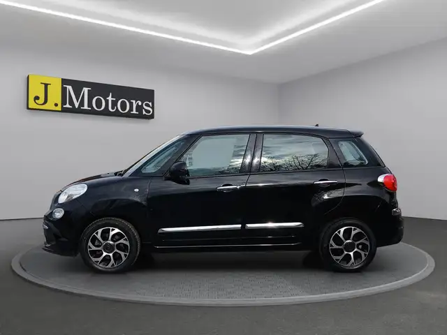 Fiat 500l view 2