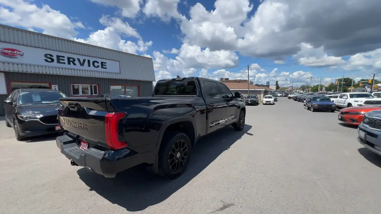 Toyota Tundra снимка Toyota Tundra