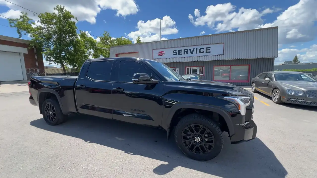 Toyota Tundra снимка Toyota Tundra