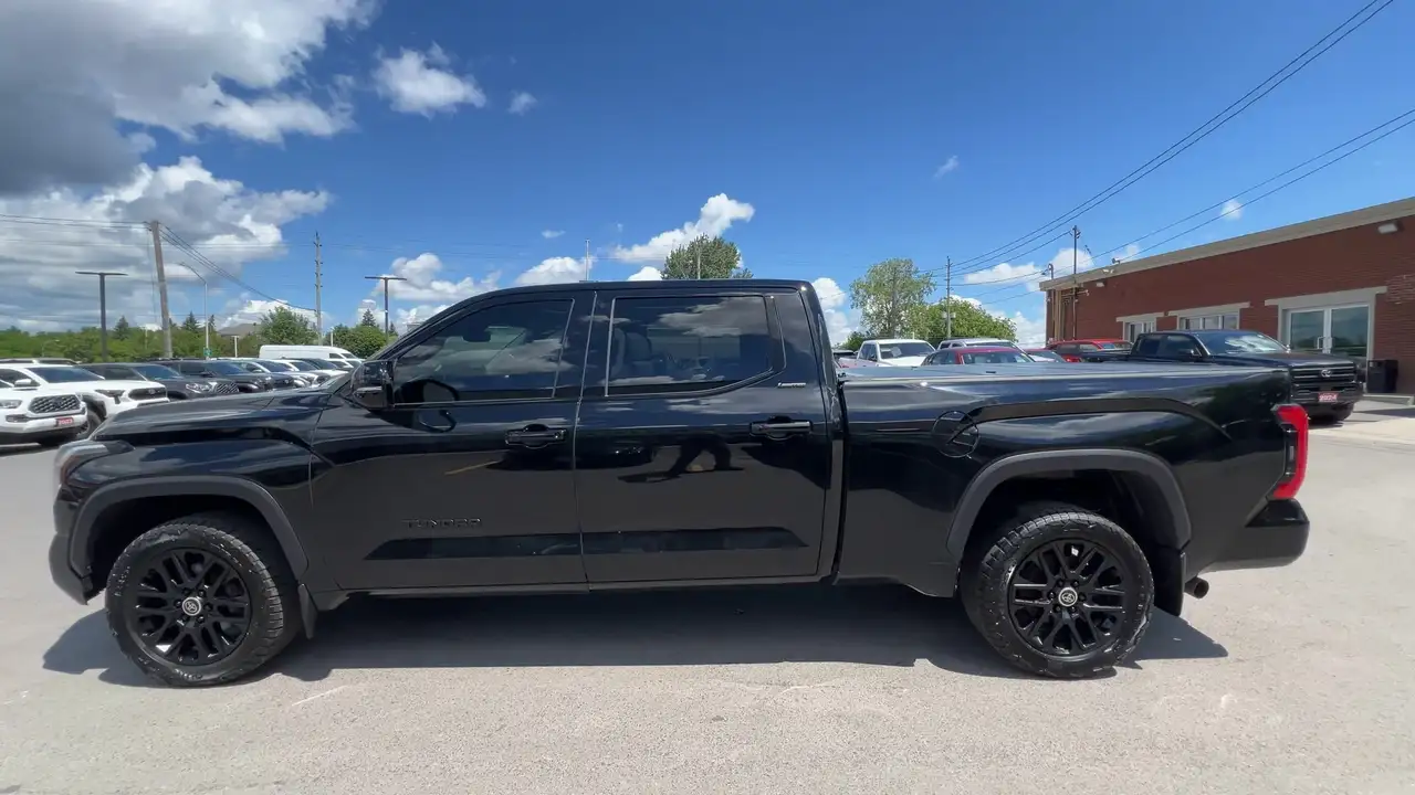 Toyota Tundra снимка Toyota Tundra