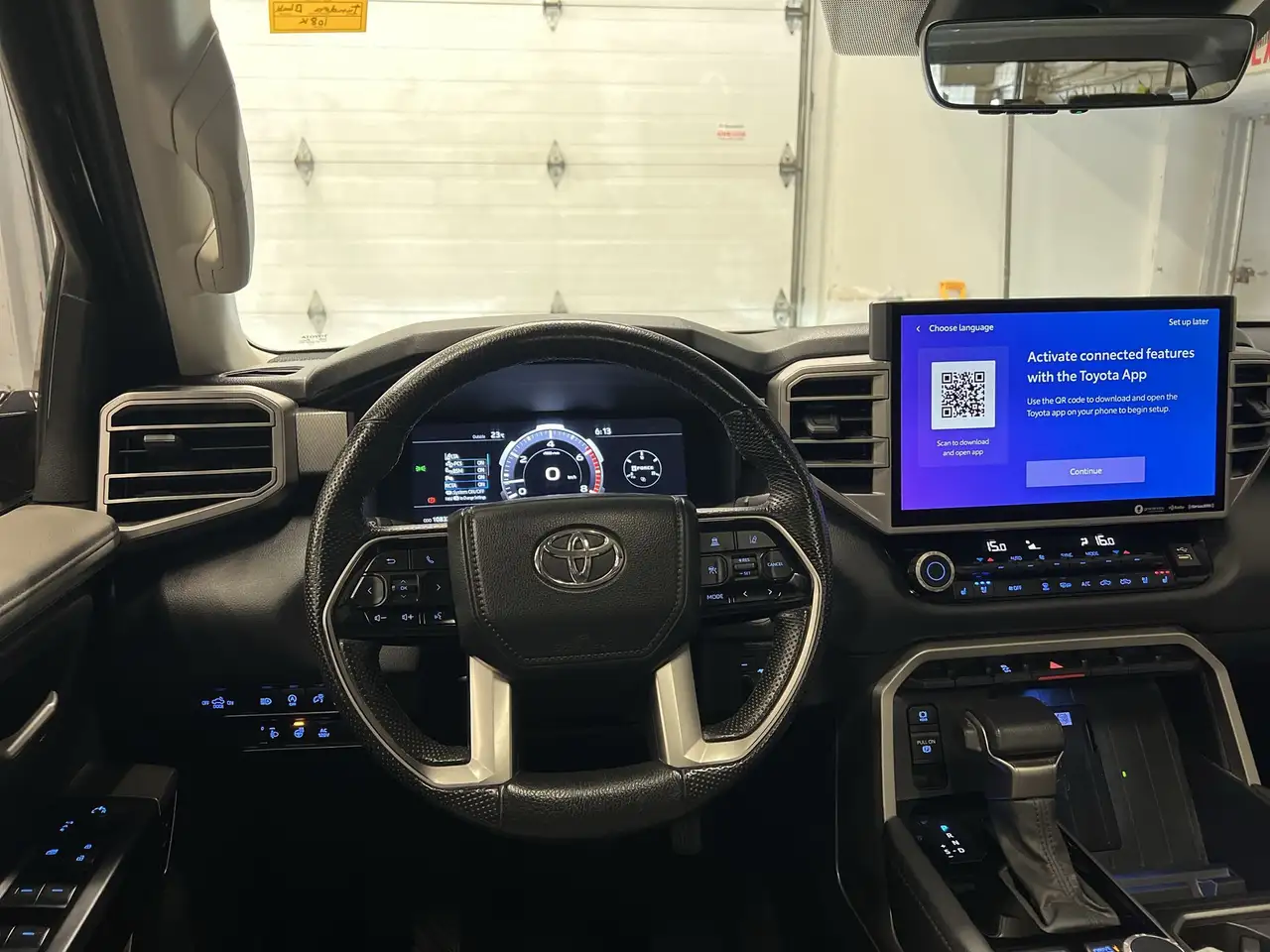 Toyota Tundra снимка Toyota Tundra