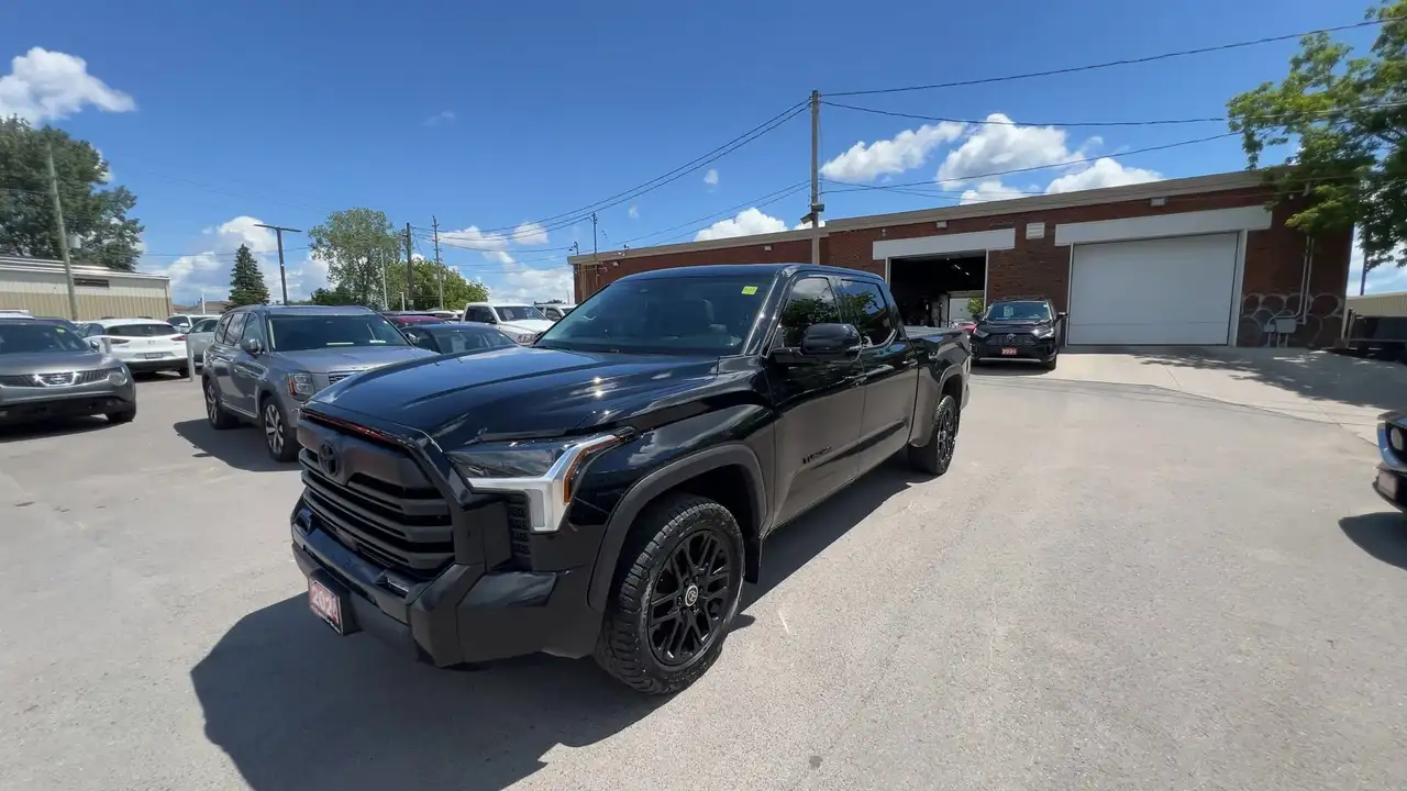 Toyota Tundra снимка Toyota Tundra