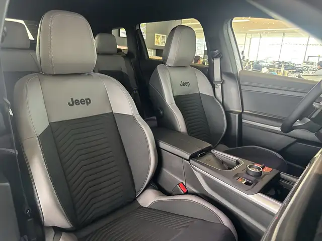 Jeep Compass Elektro Ansicht 16