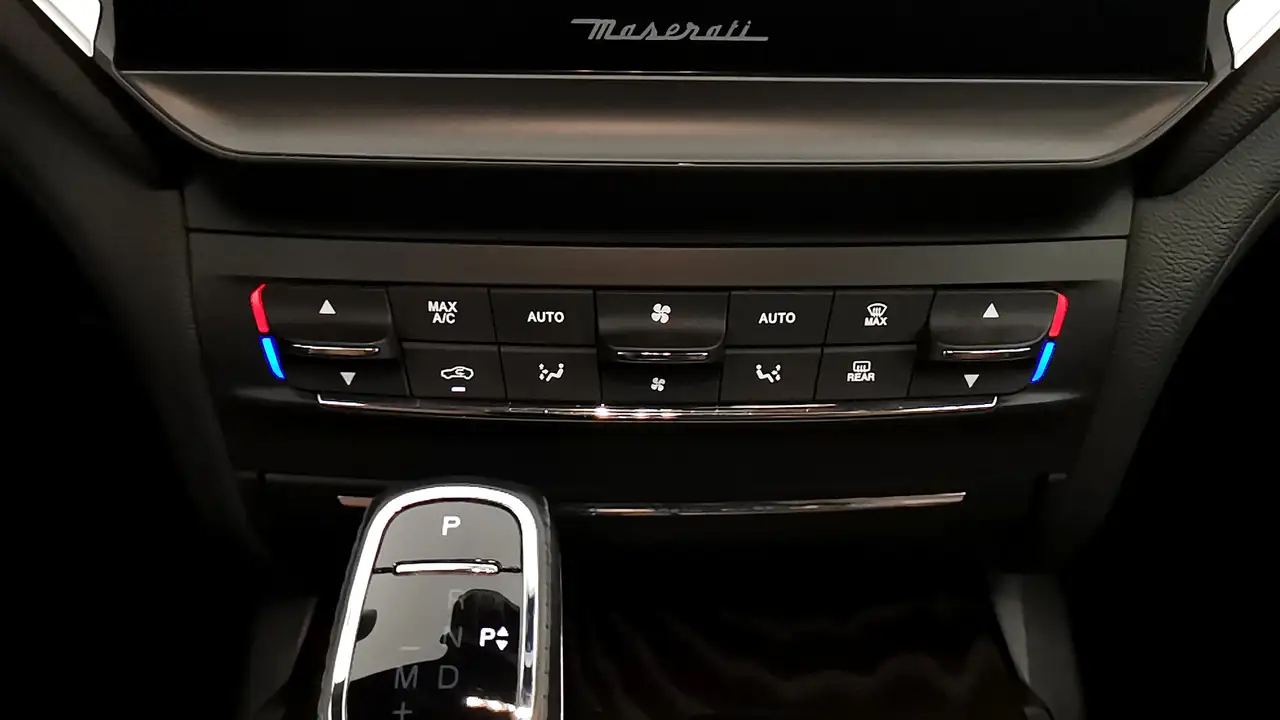 Maserati Ghibli 2021 — фото 15