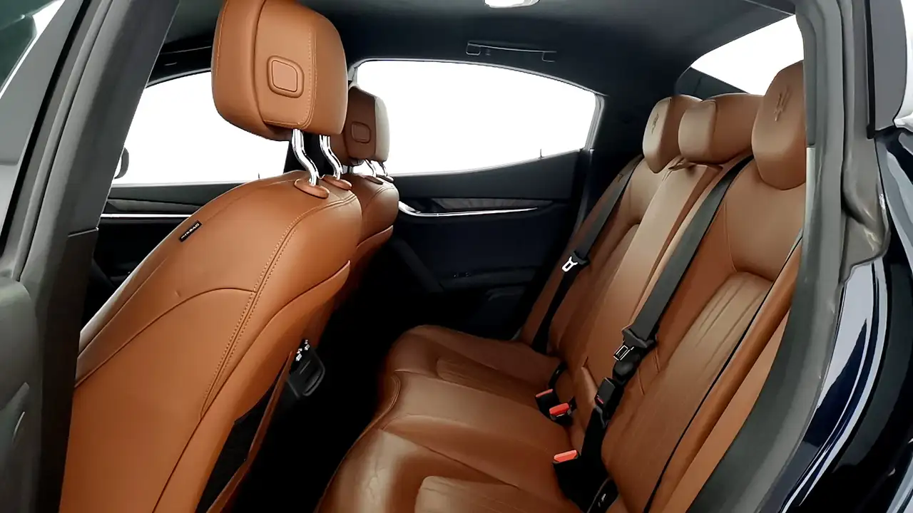 Maserati Ghibli 2021 — фото 10
