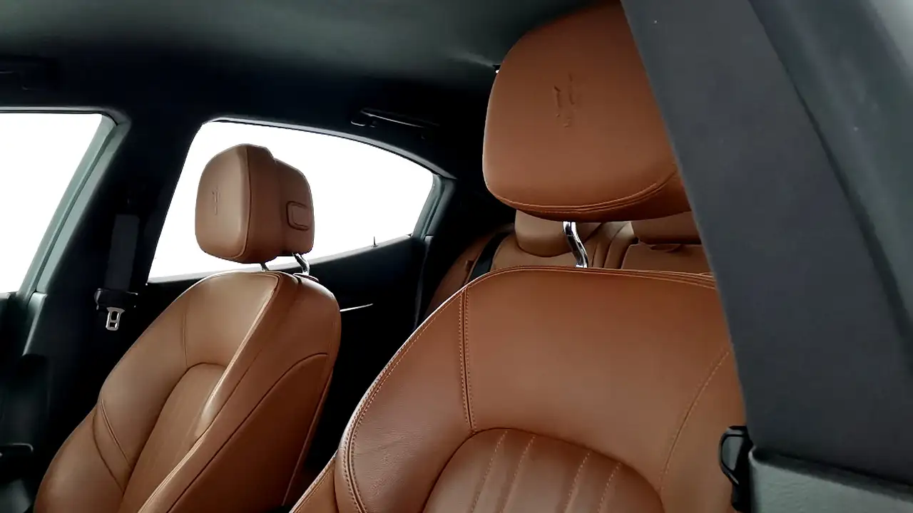 Maserati Ghibli 2021 — фото 12
