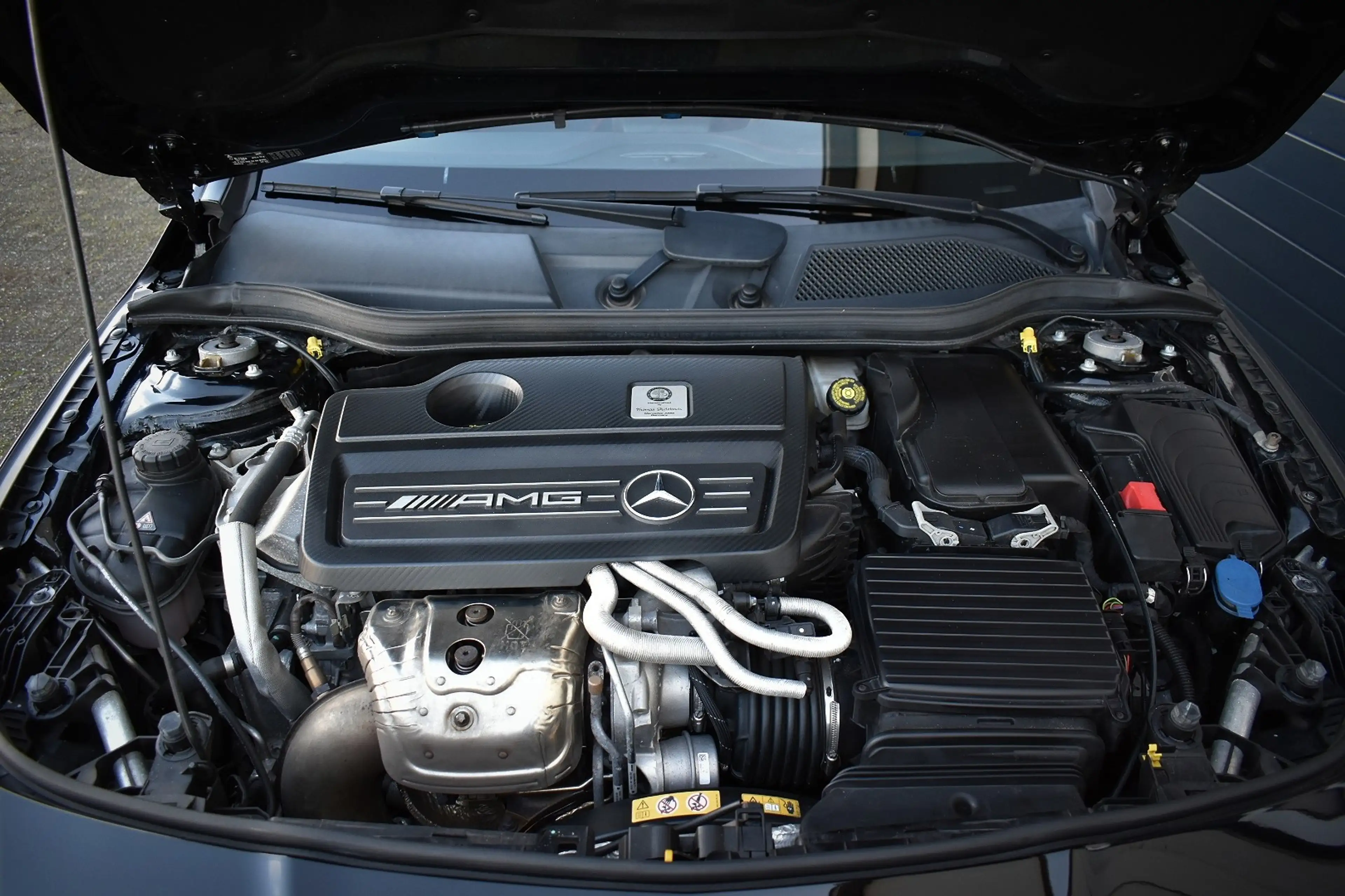 Mercedes-Benz CLA 45 AMG 4MATIC — photo 10