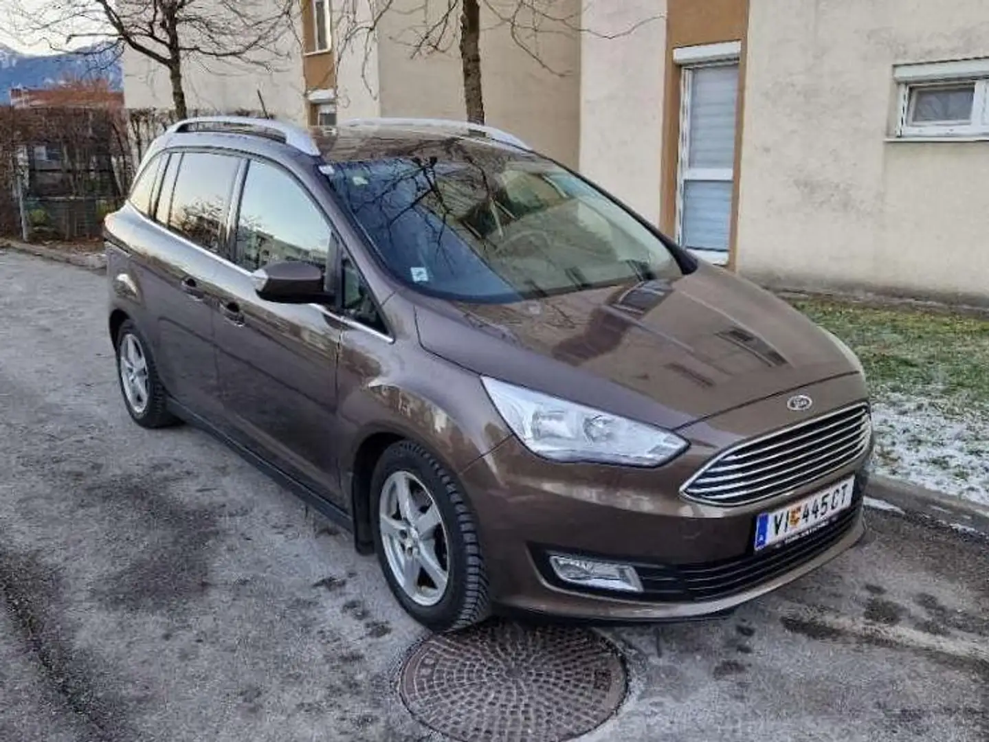 Ford Grand C-Max Grand C-MAX Titanium 1,5 TDCi Titanium Braun - 1