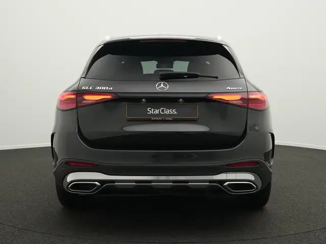 Mercedes-Benz 300 view 4