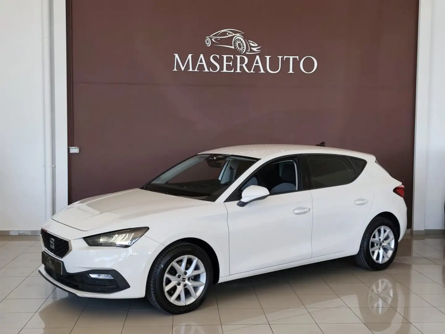 SEAT Leon 2.0TDI S&S Style Launch Pack con Navegador 115 Blanco - 1