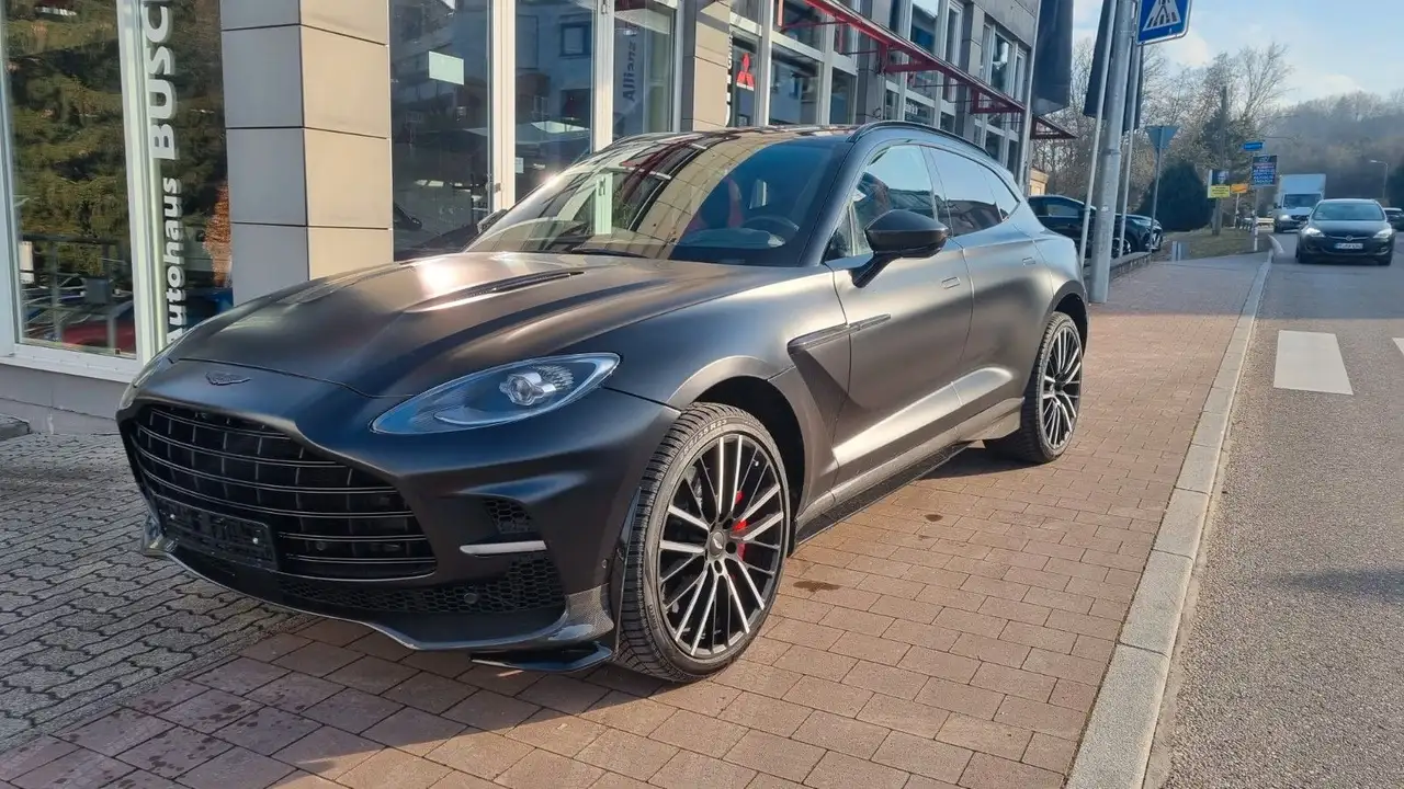 Aston Martin DBX