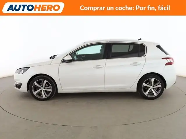 Peugeot 308 view 3