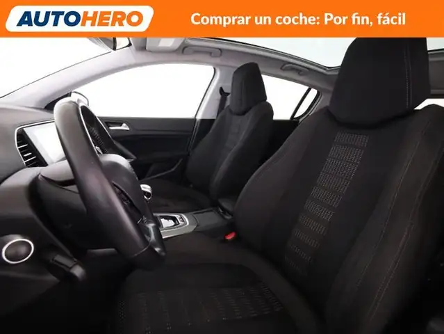 Peugeot 308 view 11