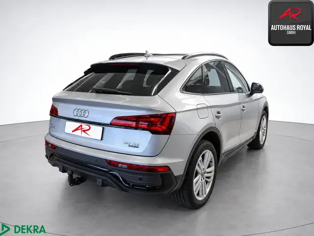 Audi Q5 view 3