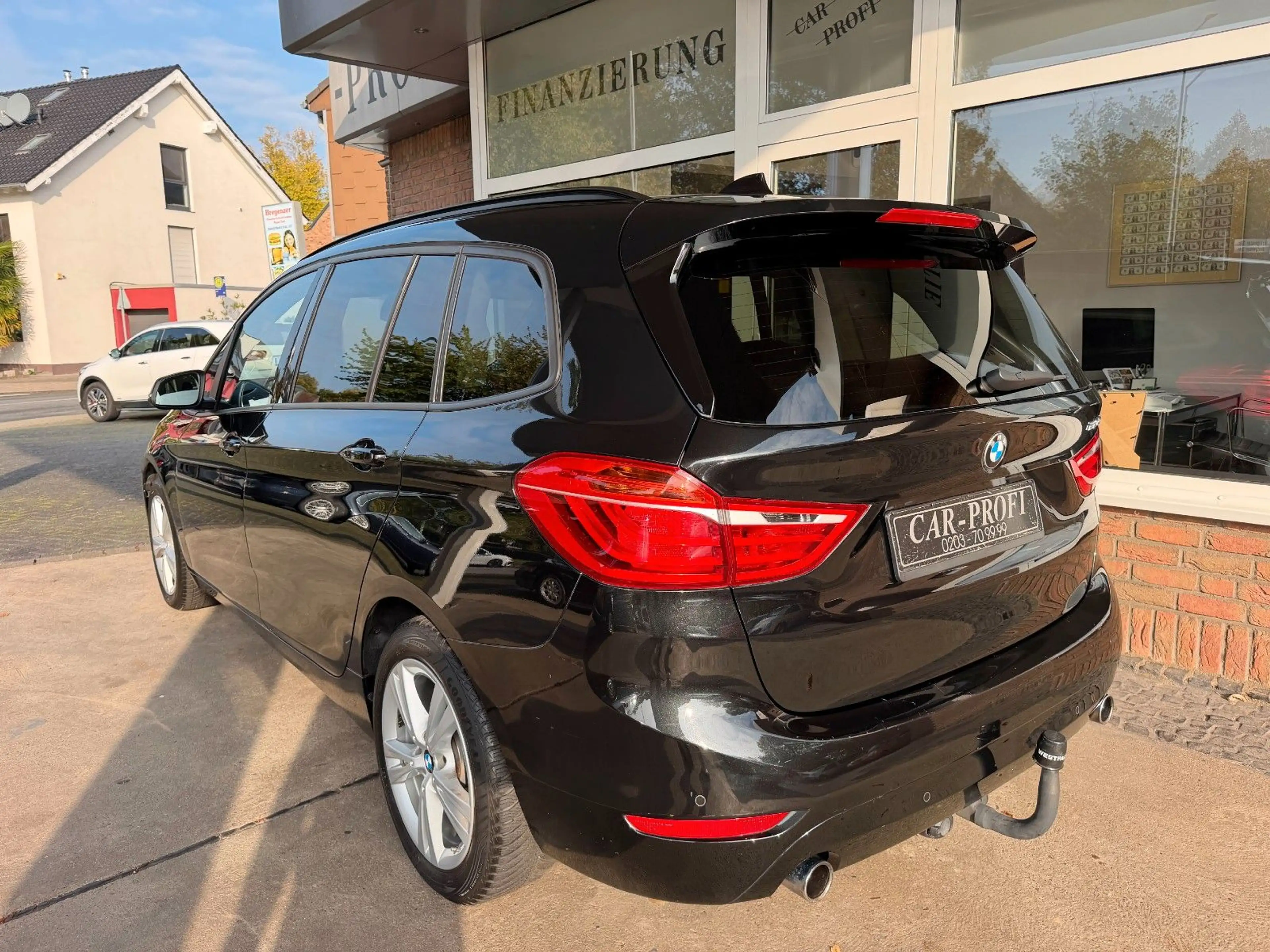 BMW 220 Autom. Sportsitze/LED/Navi/AHK — photo 6