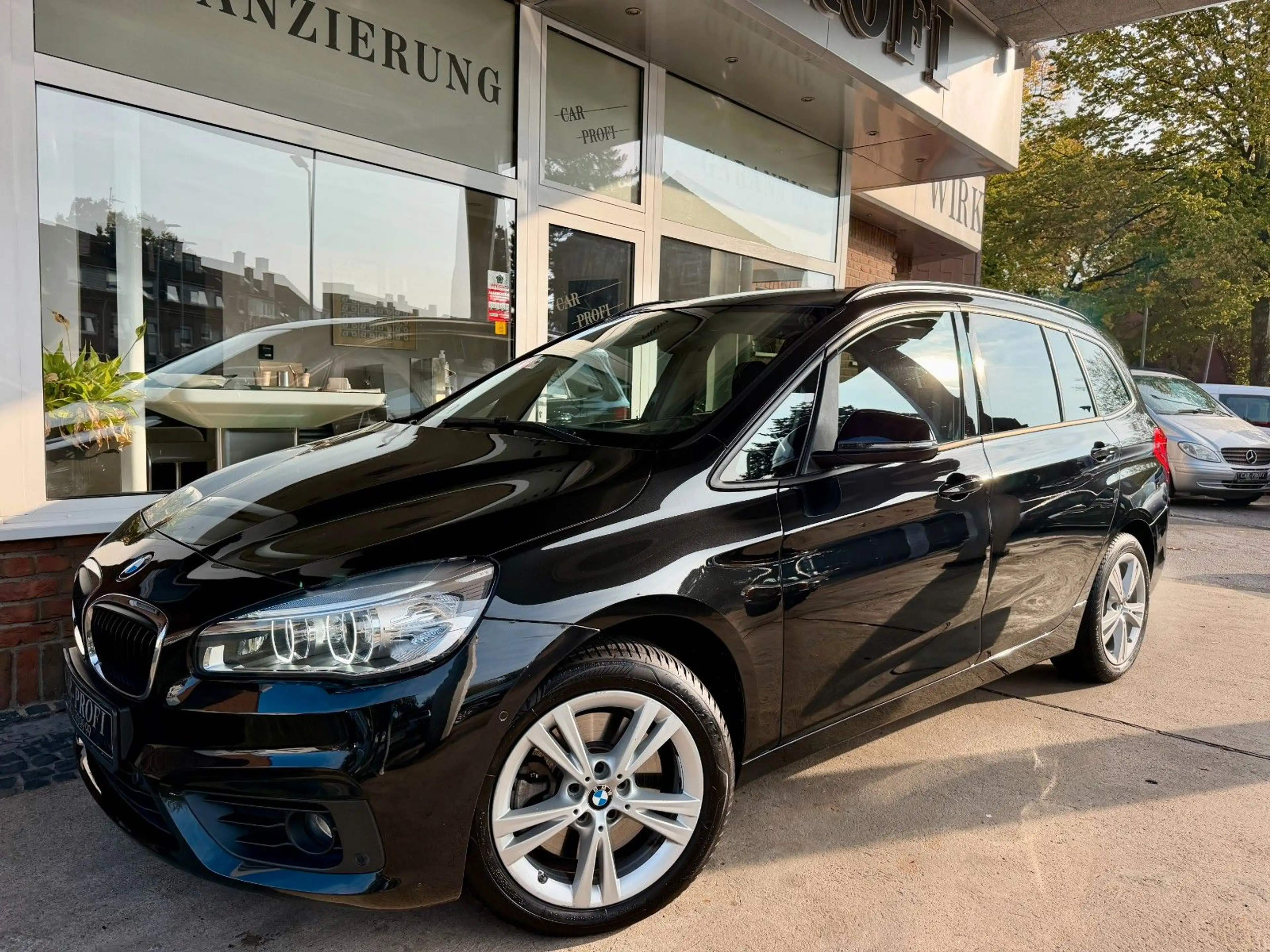 BMW 220 Autom. Sportsitze/LED/Navi/AHK — photo 3