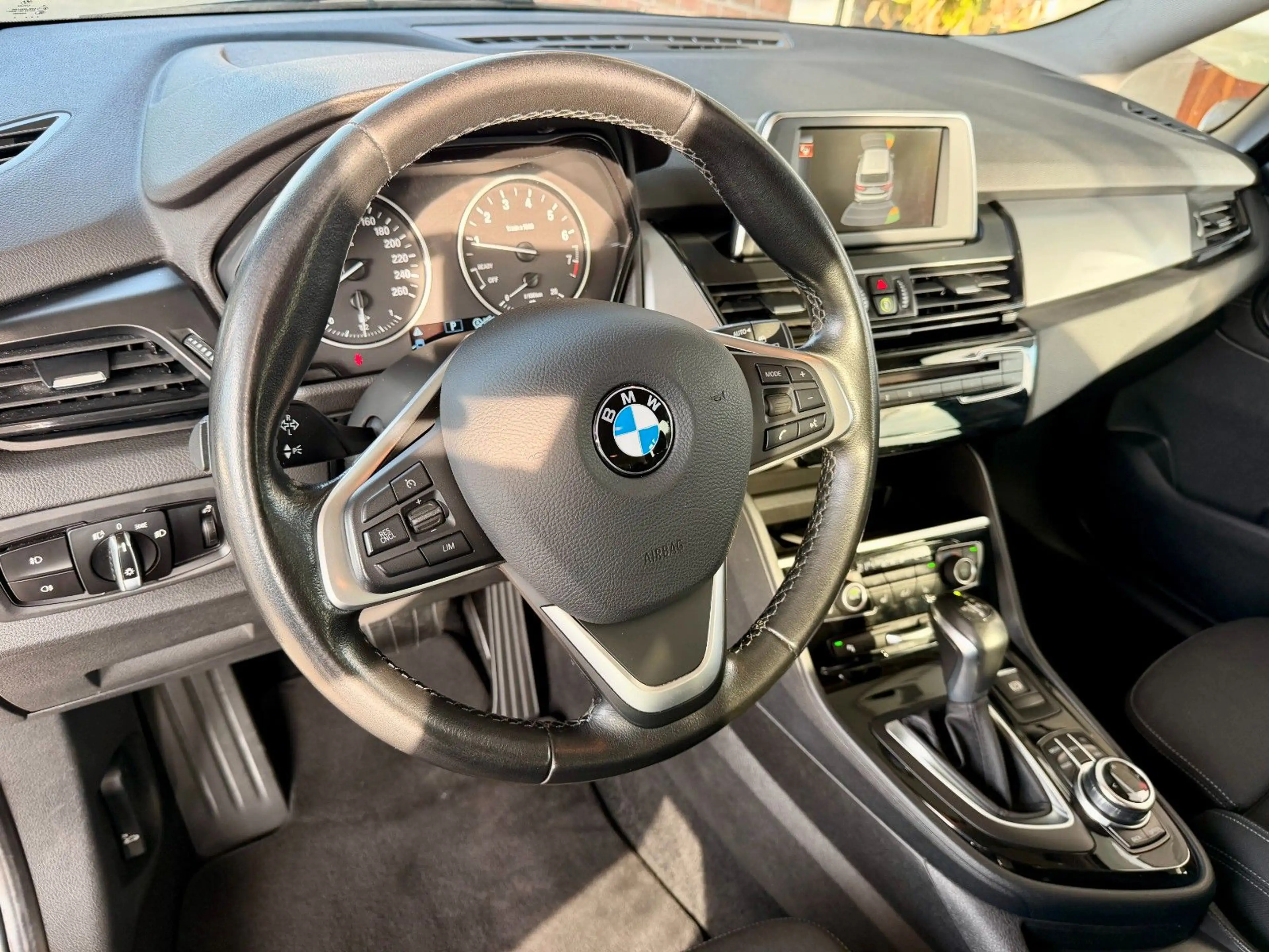 BMW 220 Autom. Sportsitze/LED/Navi/AHK — photo 13