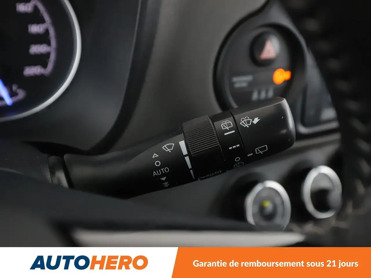 Toyota Yaris Yaris — photo 22