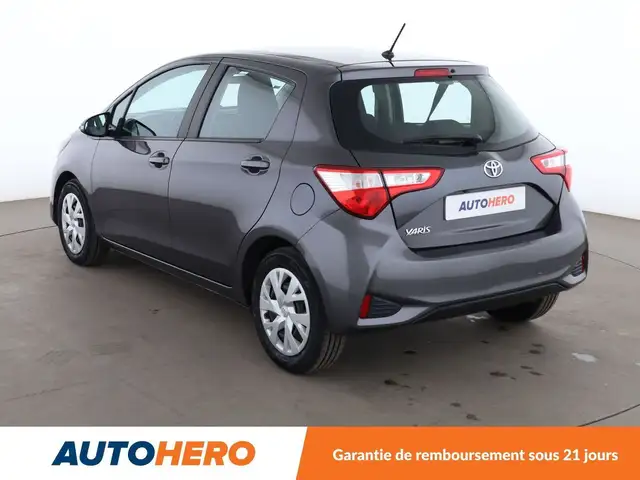 Toyota Yaris view 4