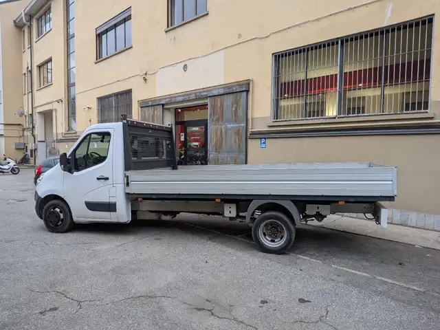 Renault Master T35 2.3 dCi/130 PL cassone 440 cassonato gemellato