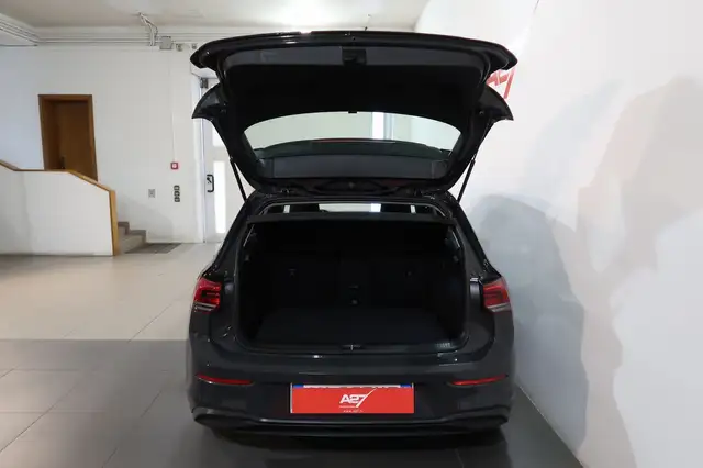 Volkswagen Golf view 17
