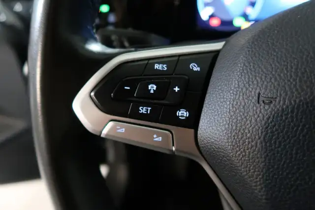 Volkswagen Golf view 29