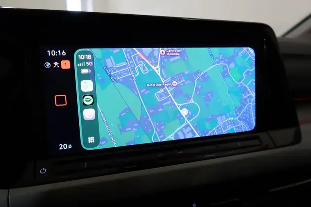 Volkswagen Golf view 6
