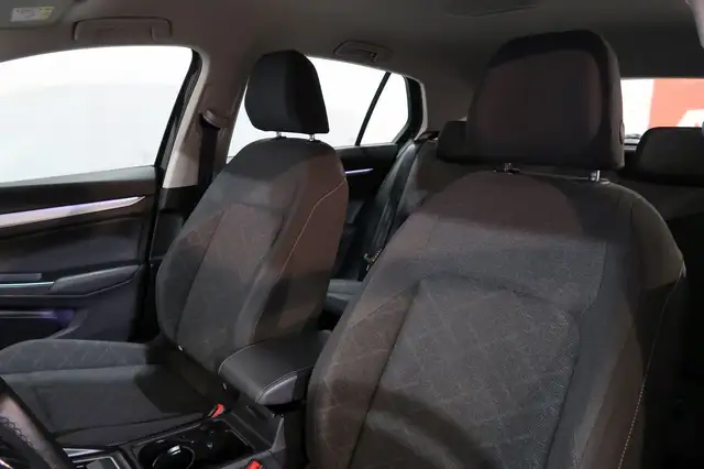 Volkswagen Golf view 26