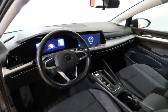 Volkswagen Golf view 4