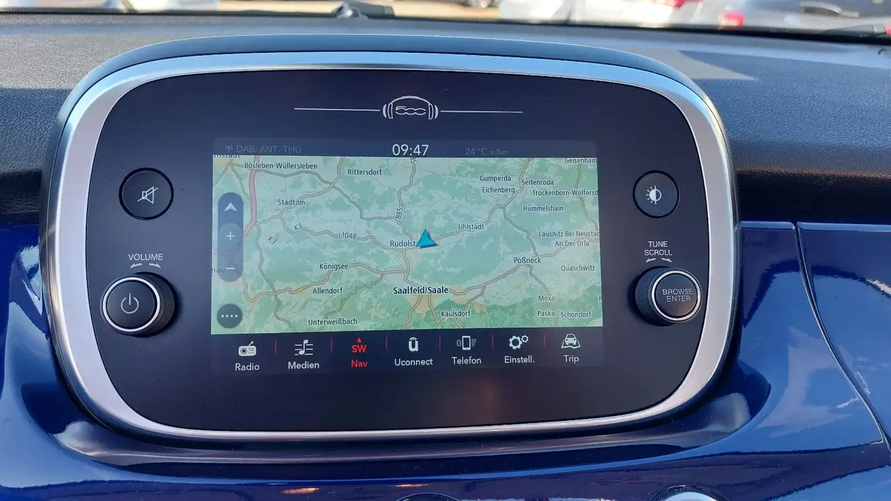 Fiat 500 X Yacht Club Capri Automatik/Assistenzsysteme, миниатюра 10