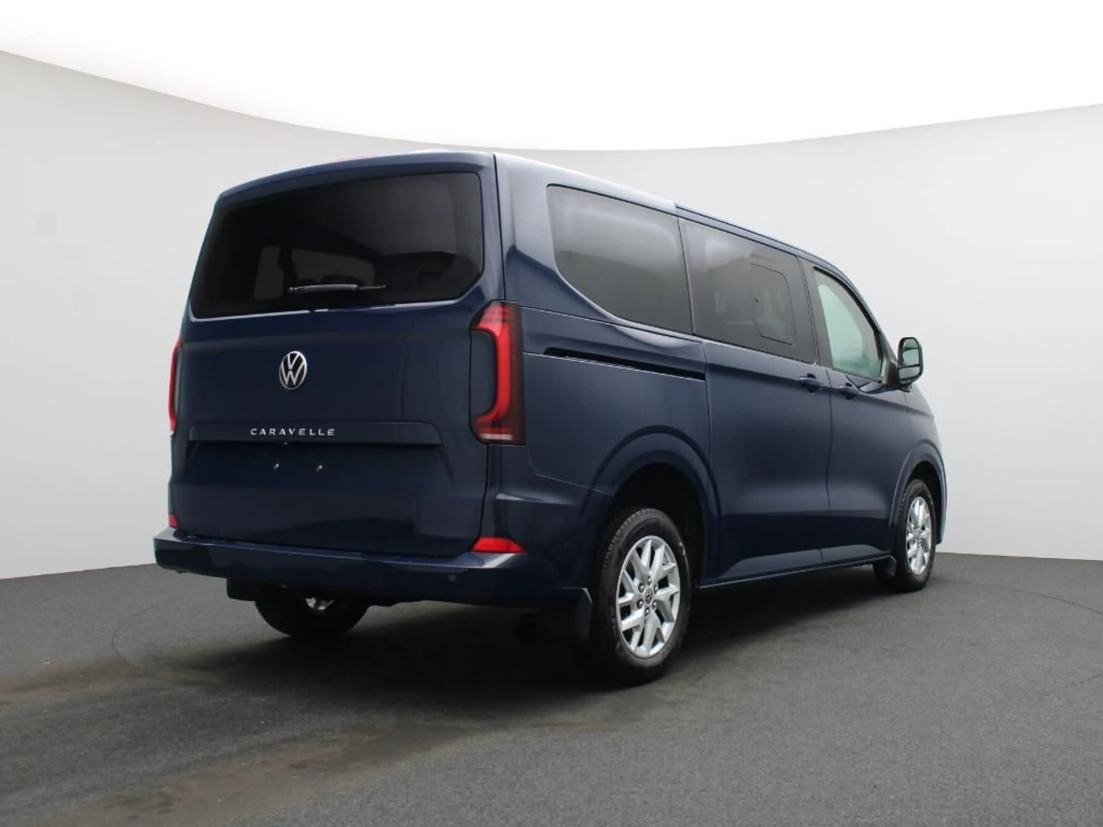 Volkswagen T7 Caravelle Style 2.0 TDI DSG AHK R-KAMERA — photo 3