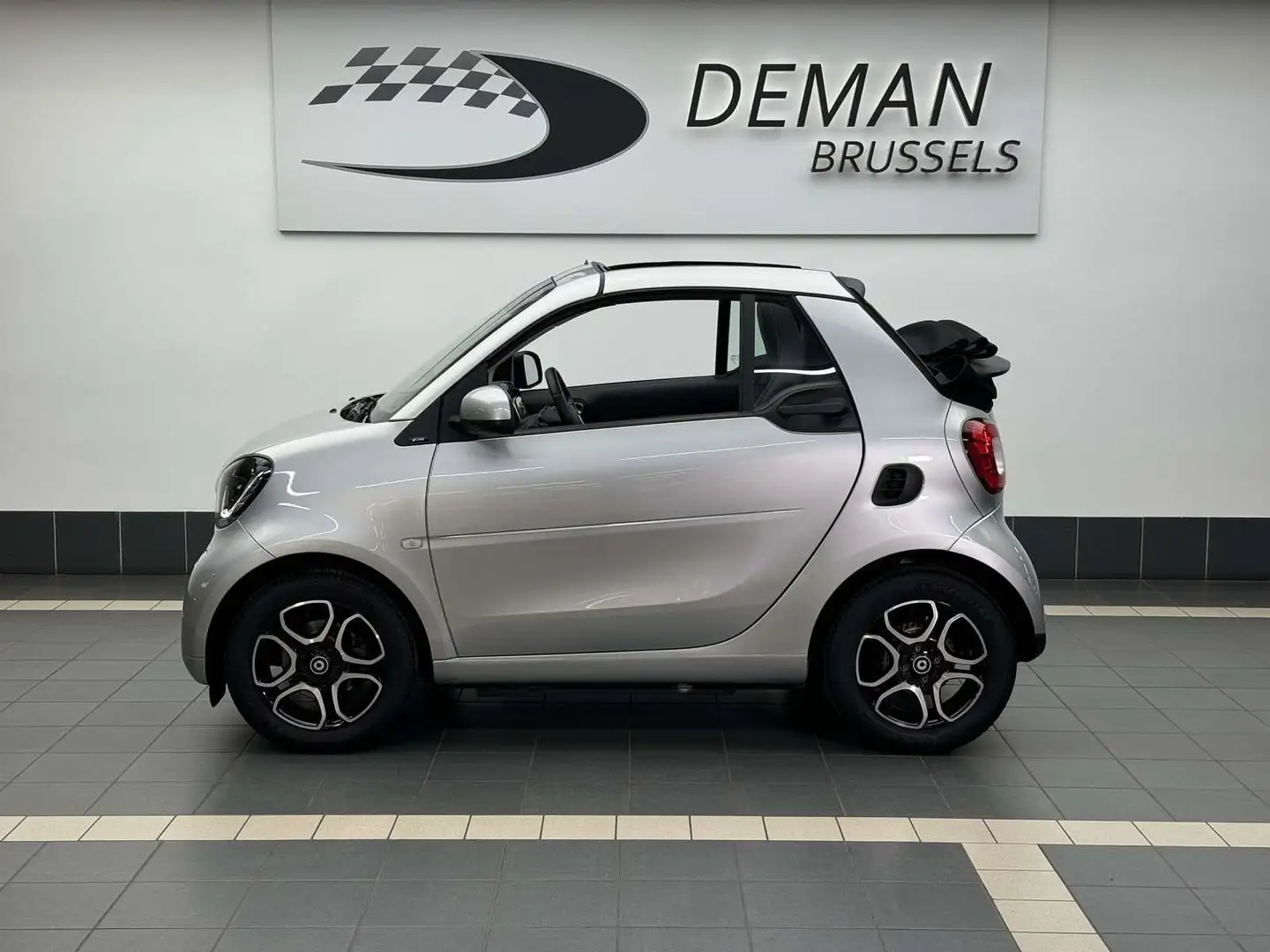smart forTwo Cabrio * Prime * Auto * Sièges chauffants Argent - 2