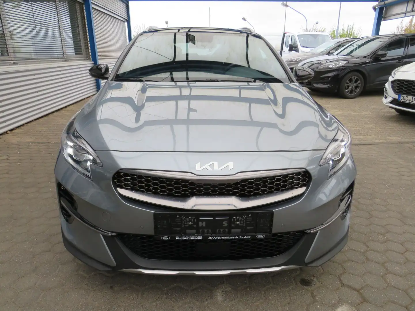 Kia XCeed Black Xdition Aut. 204PS Pano LED el. Heckklappe Silber - 2