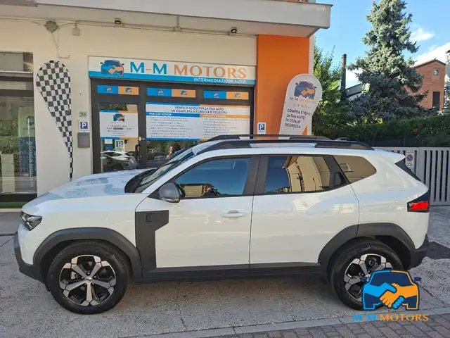 Dacia Duster view 4