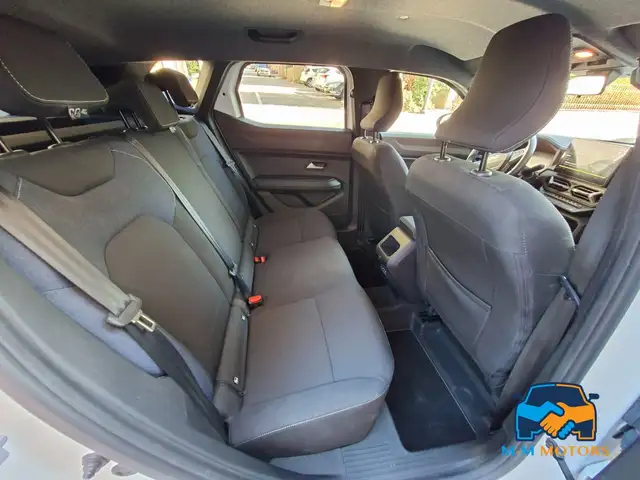 Dacia Duster view 14