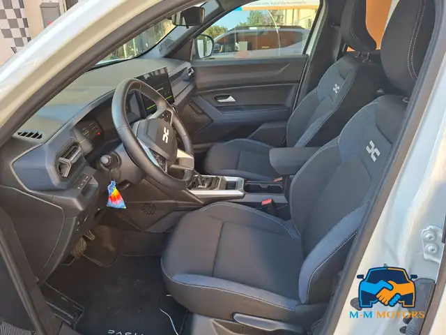 Dacia Duster view 11