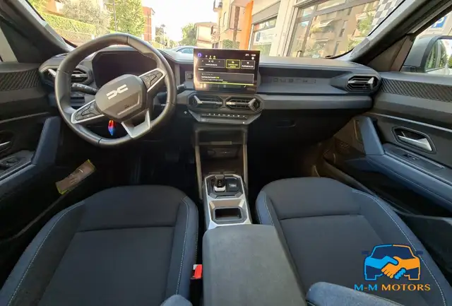 Dacia Duster view 15