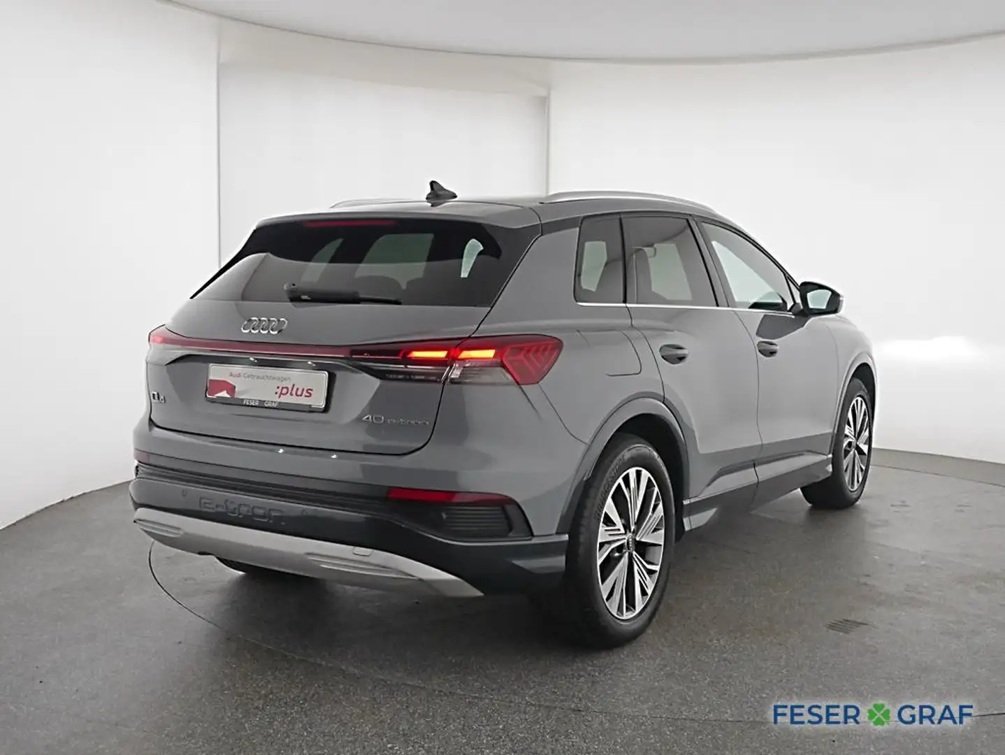 Audi Q4 e-tron 40 e-tron AHK / Sportsitze / Alu19 / PDC Plus Grijs - 2