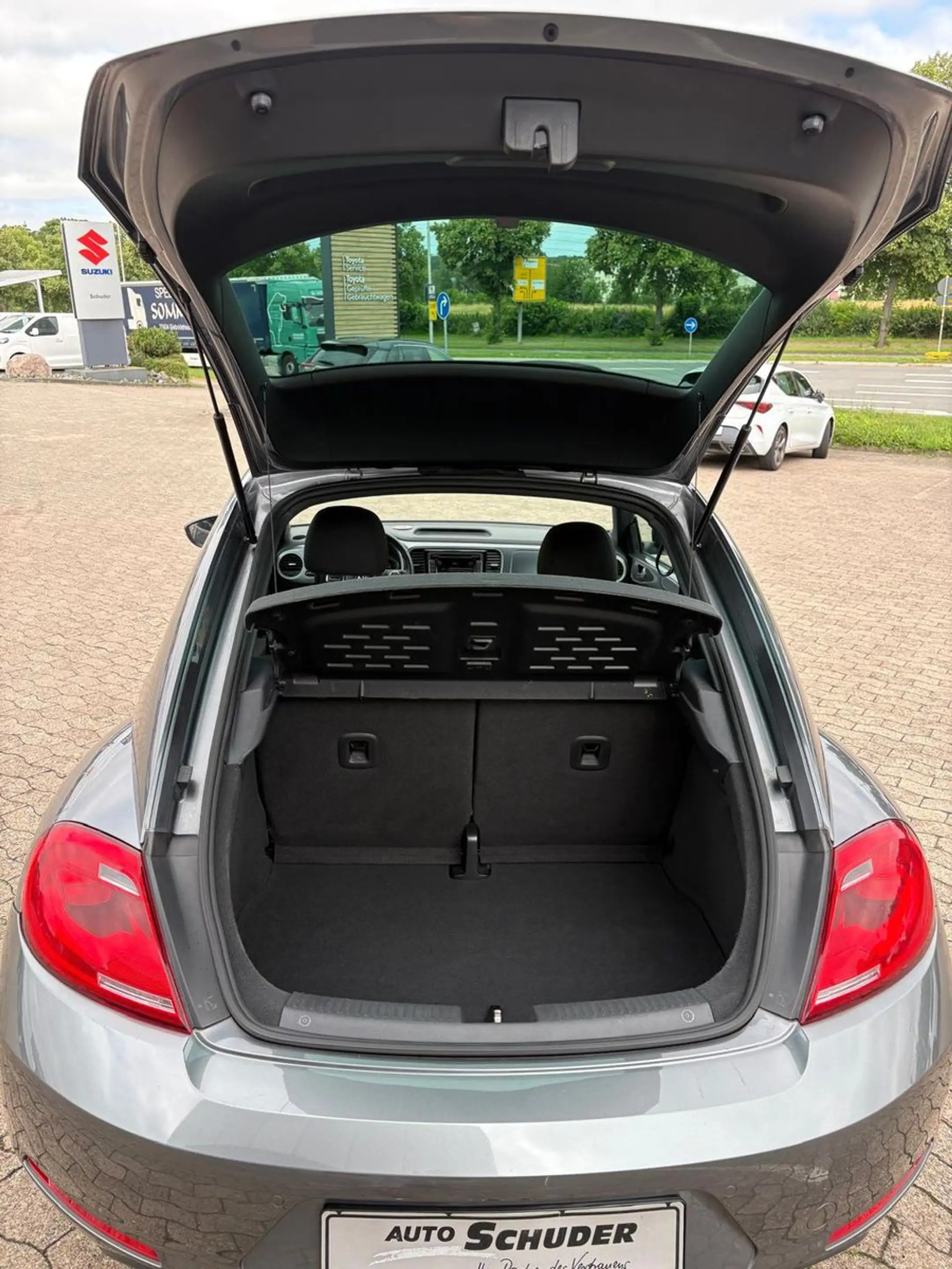Volkswagen Beetle Lim. Design — photo 4