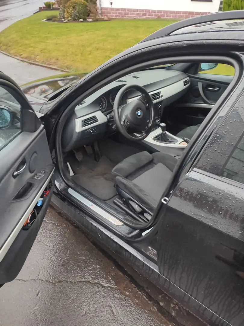 BMW 335 335i Touring Czarny - 1