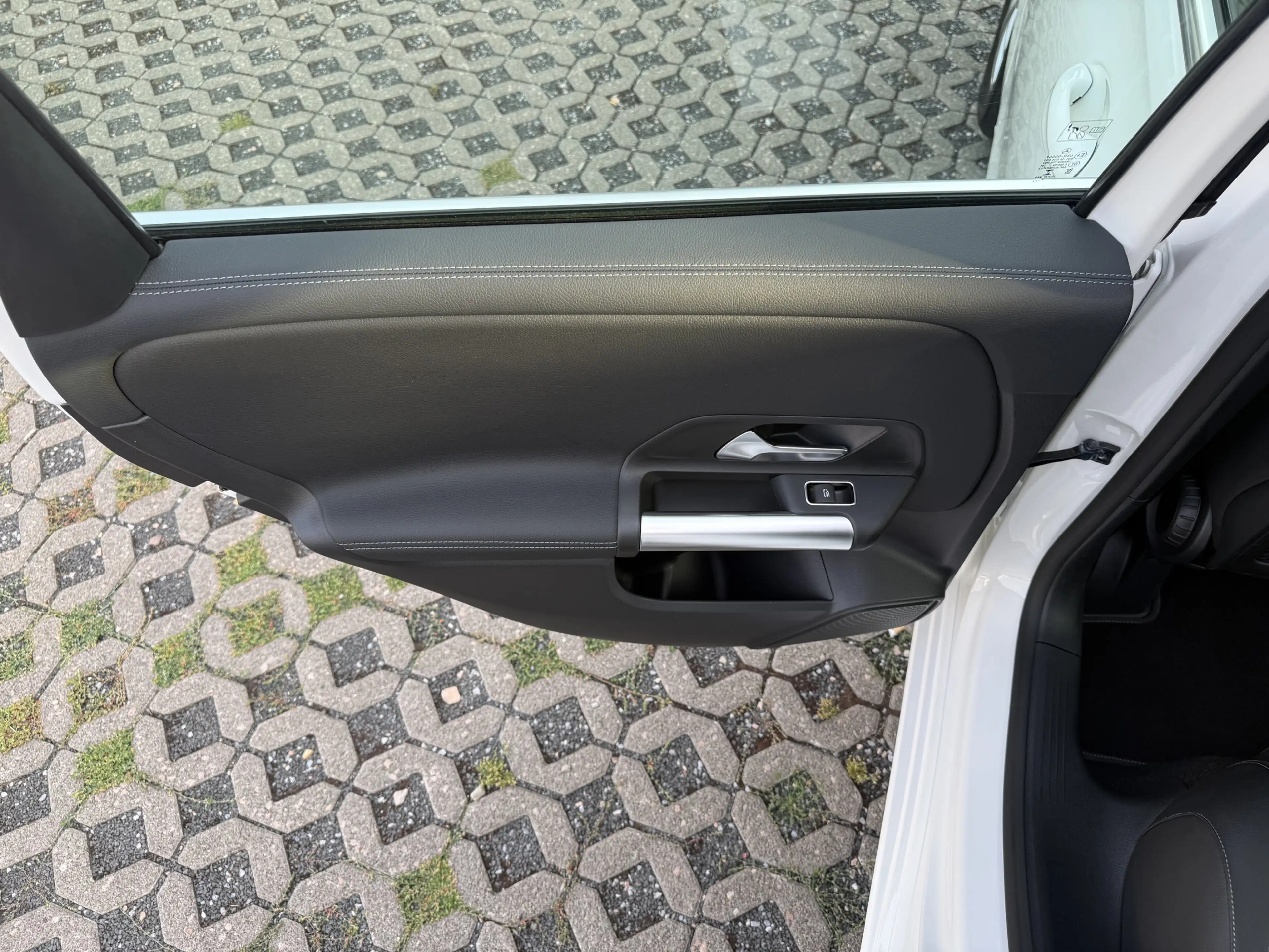 Mercedes-Benz B 200 LED+KLIMA+CARPLAY+SITZHEIZUNG+R-KAMERA — photo 13