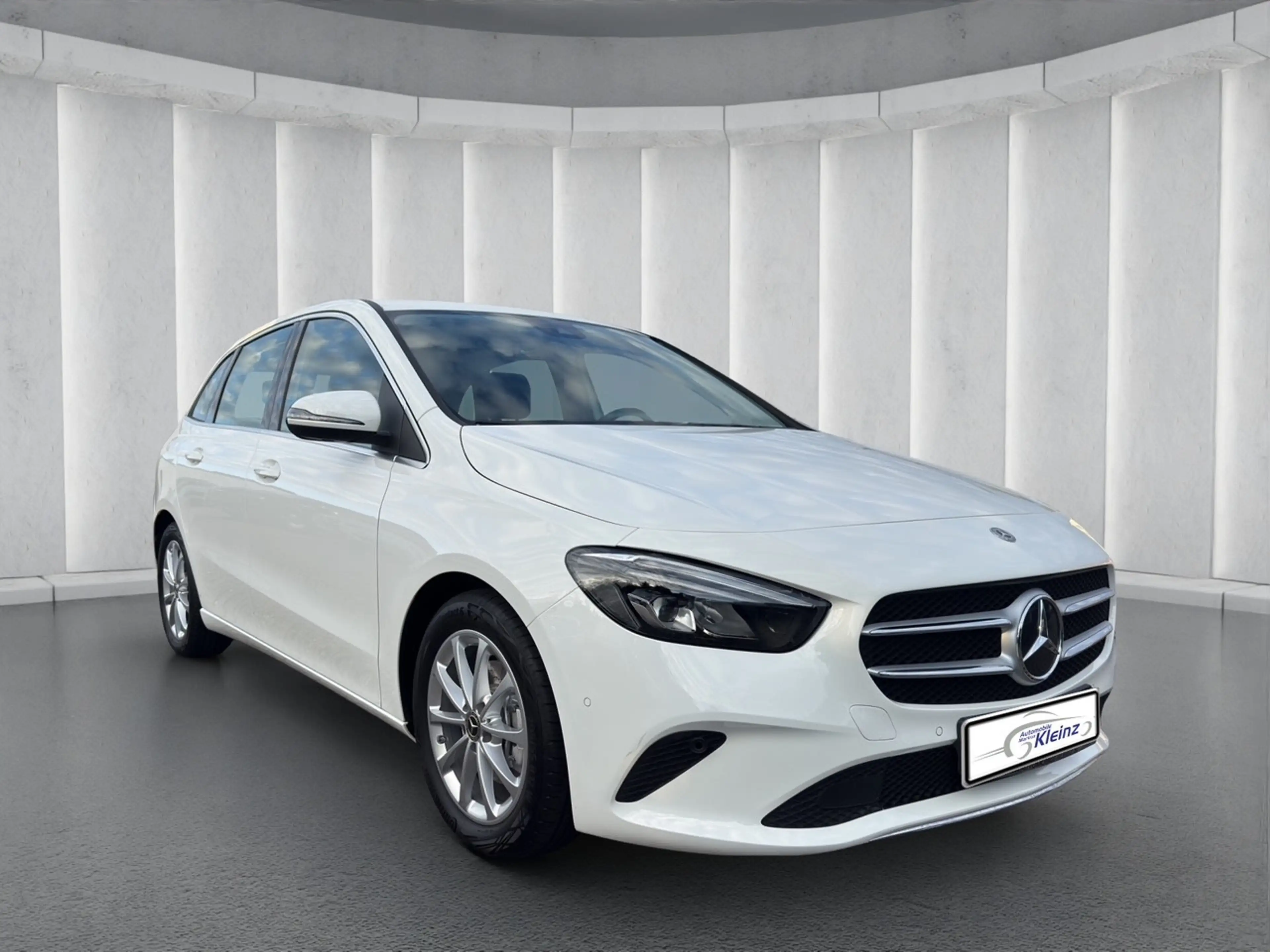 Mercedes-Benz B 200 LED+KLIMA+CARPLAY+SITZHEIZUNG+R-KAMERA — photo 4